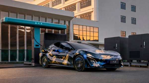 BYD показала свой новый флагманский седан D-класса Great Han (фото)