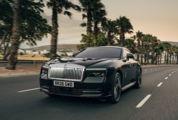 Rolls-Royce обновил электрическое купе Spectre: увеличен запас хода и мощность (фото)