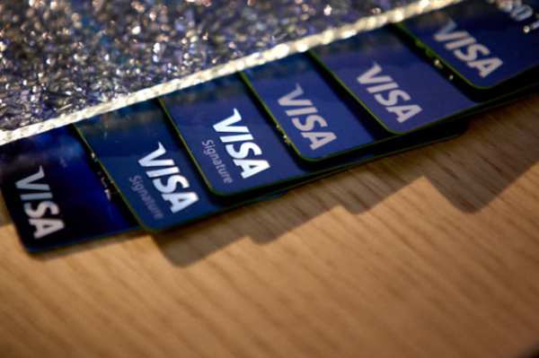 Только 10% украинцев готовы доверить ИИ проведение платежей — исследование Visa
