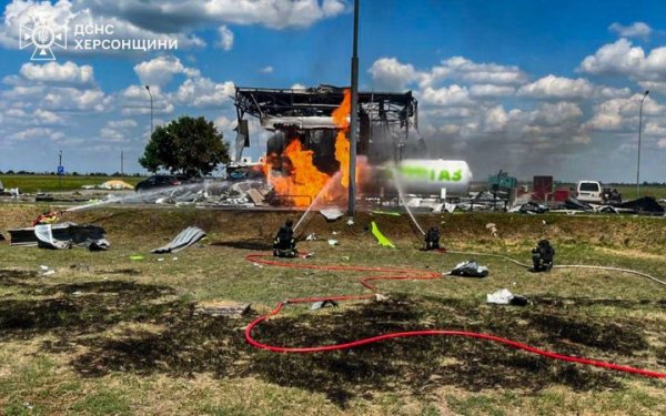 Росіяни завдали дронового та артилерійського ударів по Херсону: серед поранених дитина