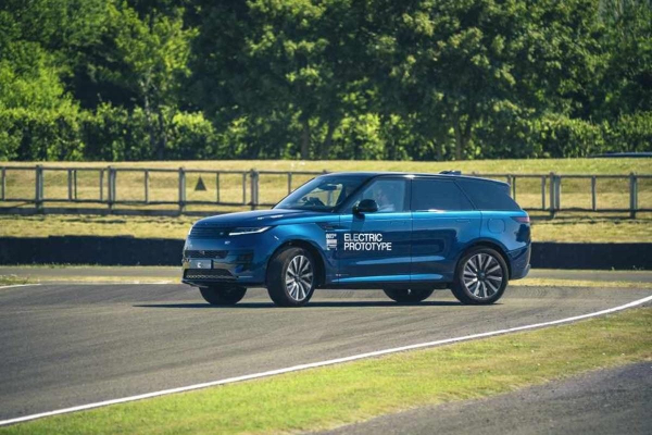 Нова ера розкоші: представлено електричний кросовер Range Rover Sport Electric (фото)
