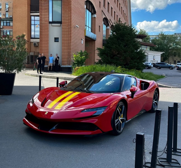 Ferrari Purosangue и SF90 Stradale: чем пополнился автопарк Украины в 2026 году