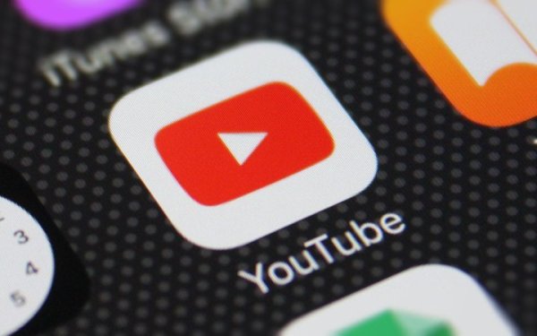 YouTube заблокував в Україні канали російських артистів, які підтримують війну