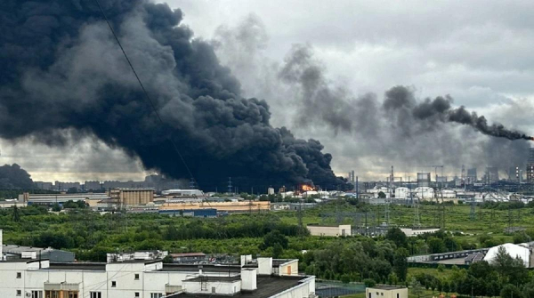 Росіяни перевдягаються поліцейськими, аби отримати бензин: FT оцінило масштаби кризи