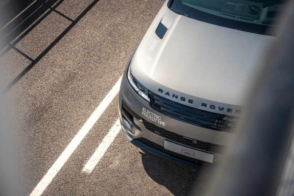 Нова ера розкоші: представлено електричний кросовер Range Rover Sport Electric (фото)