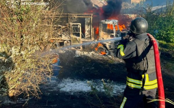 Росіяни атакували цивільне авто у середмісті Херсона