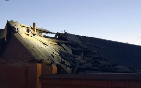 Російські війська вдарили касетним боєприпасом по житловому сектору на околиці Сум: є постраждалі (оновлено)