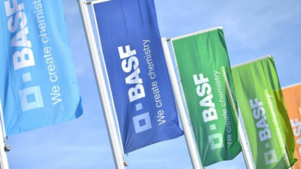 BASF может передать Украине оборудование для восстановления энергосистемы: что войдет в помощь