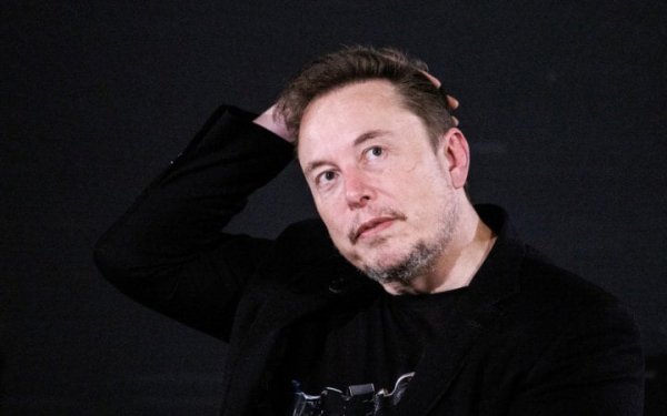 Ілон Маск назвав нереалістичним повернення Україною окупованих територій