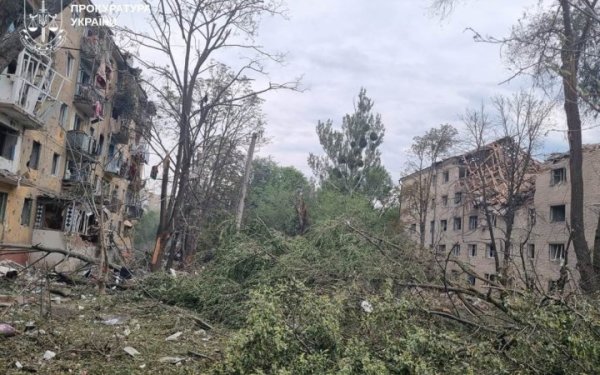 Росіяни скинули дві авіабомби на Слов’янськ: поранено щонайменше 14 людей