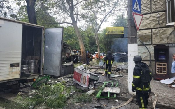 Ворог атакував Одесу, є постраждалі, зокрема, неповнолітній (доповнено)