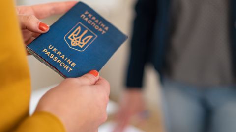 Що треба для закордонного паспорта у 2026: повний список документів Що треба для закордонного паспорта