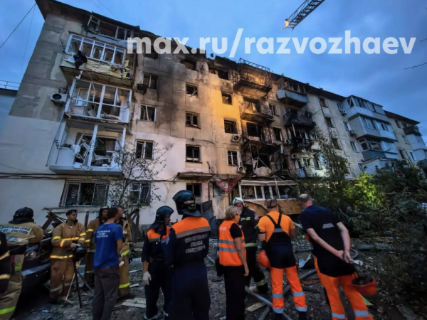 Російські регіони та окуповану територію вночі атакували дрони