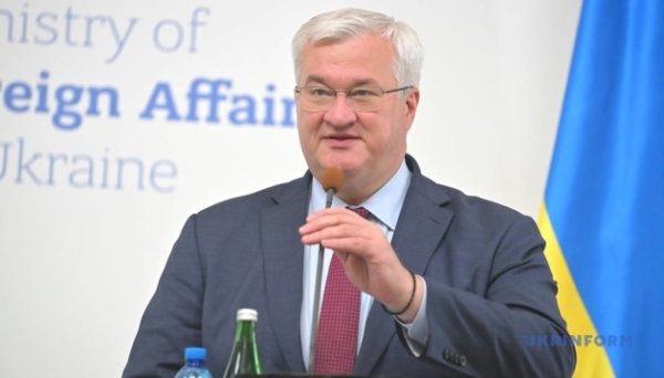 Україна шукає шляхи відновлення агроекспорту на тлі блокади Росією морського коридору – Сибіга