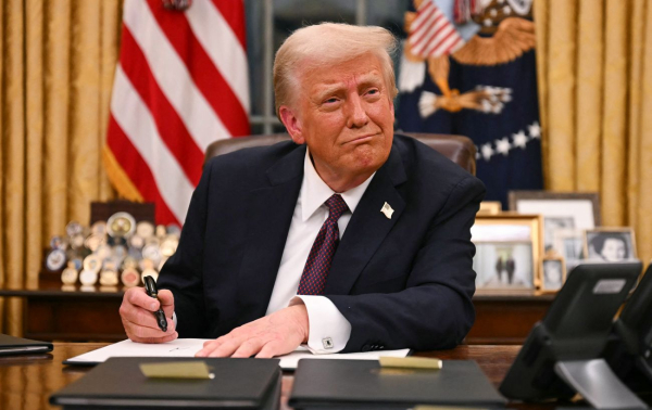 Трамп ввел 100% пошлины на тяжелые дроны и часть комплектующих