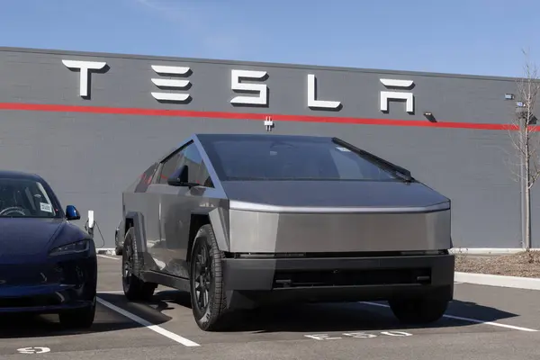 Tesla снова пересмотрела цены на Cybertruck: стоимость выросла на $5 тысяч