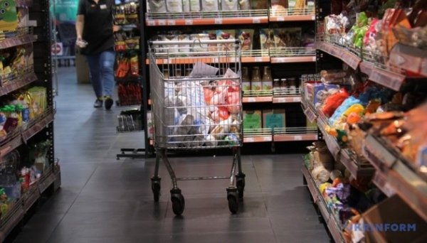 Економісти не прогнозують дефіциту товарів після російських ударів по складах