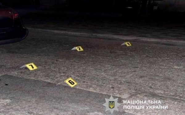 У центрі Дніпра чоловіки влаштували бійку та стрілянину біля закладу