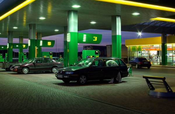 Бензин и дизель дешевеют после июльского скачка: что будет с ценами