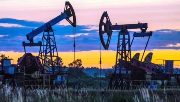Нафта дорожчає на тлі зупинки мирних переговорів між США та Іраном