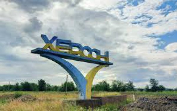Росіяни вдарили безпілотником по Херсону: постраждала дитина