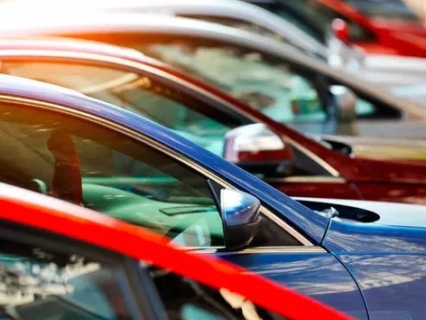 Украинцы ввезли более 23 тыс. подержанных авто в месяц: какие машины выбирали