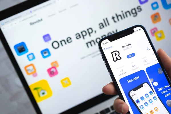 Revolut хочет выйти сразу на две биржи: компанию оценивают в $115 млрд.