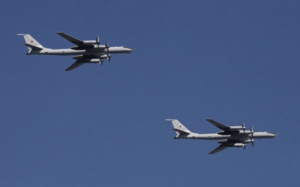 Росіяни здійснили запуск ракет із бортів стратегічної авіації і атакують Київ балістикою
