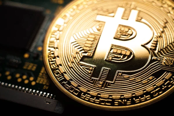 Аналитики CryptoQuant ждут обвала биткоина