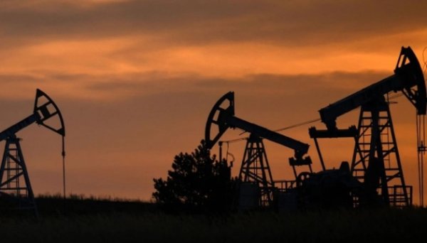 Ціна на російську нафту вперше з квітня перевищила $120 за барель – Reuters