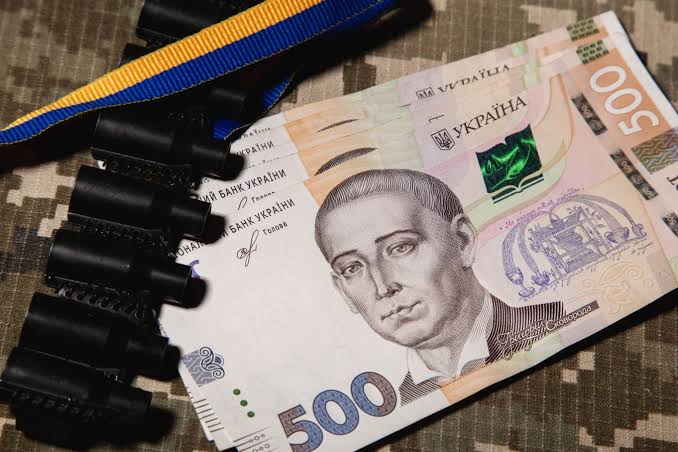 Військовий збір в Україні 2026: ставки, хто платить, виключення Військовий збір в Україні 2026: ставки, хто платить, виключення