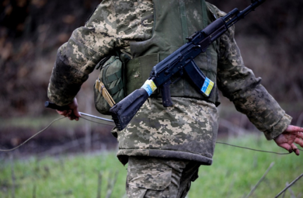Кабмин внес изменения в порядок бронирования военнообязанных работников предприятий ОПК
Кабмин внес изменения в порядок бронирования военнообязанных работников предприятий ОПК