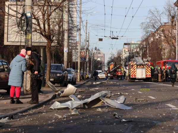 У Києві перекрито проїзд транспорту низкою вулиць: повний список У Києві перекрито проїзд транспорту низкою вулиць: повний список