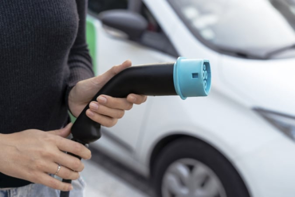 Электромобили охватили почти 11% январского рынка новых легковых авто в ЕС
Электромобили охватили почти 11% январского рынка новых легковых авто в ЕС