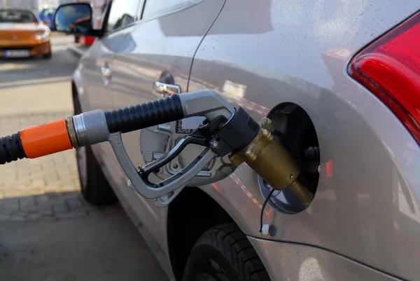Цены на АЗС: автогаз подешевел еще на 50 копеек
Цены на АЗС: автогаз подешевел еще на 50 копеек
